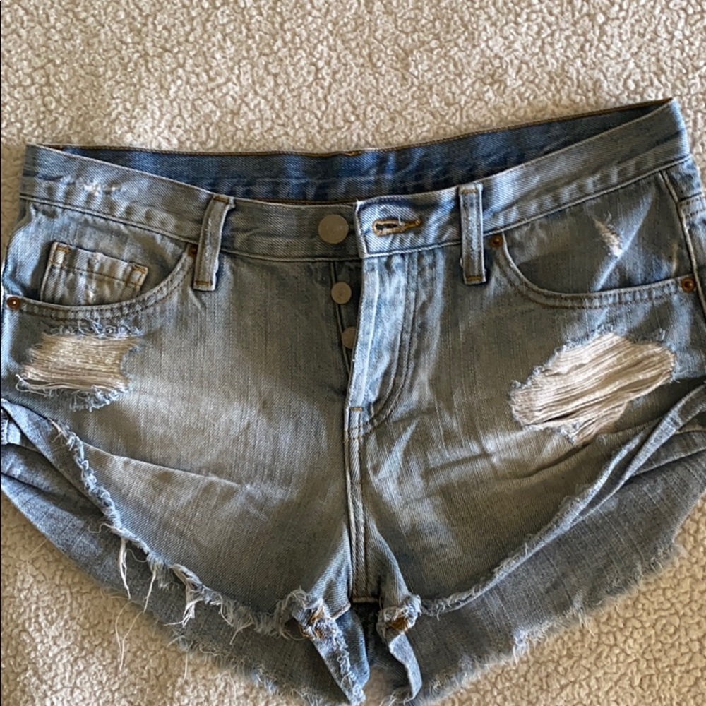 BDG shorts size 26 Mid Rise